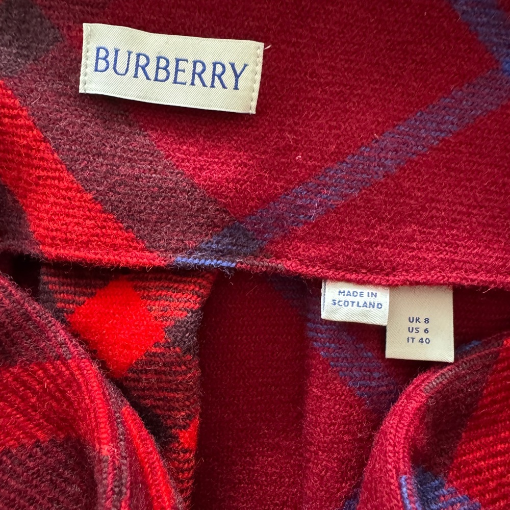 Authentic Burberry Red and Blue Wool Plaid Checked Kilt Skirt. Size 8 - Picture 6 of 8